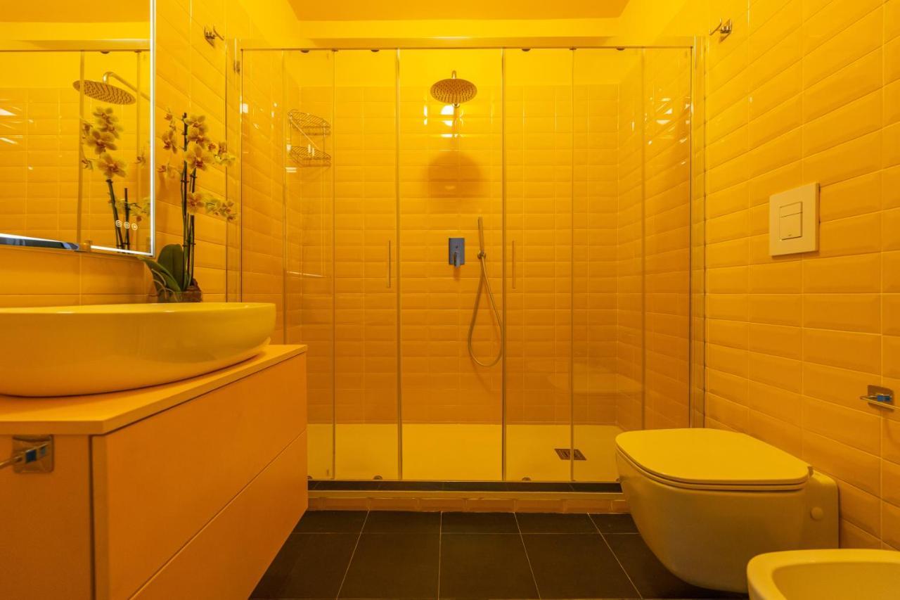 Teatro Toledo 272 Bed & Breakfast Наполи Екстериор снимка