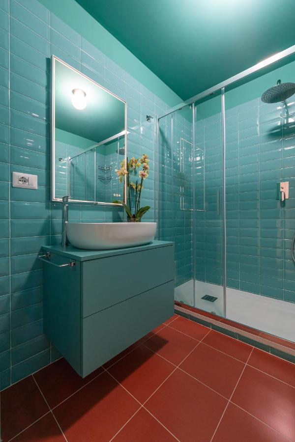 Teatro Toledo 272 Bed & Breakfast Наполи Екстериор снимка