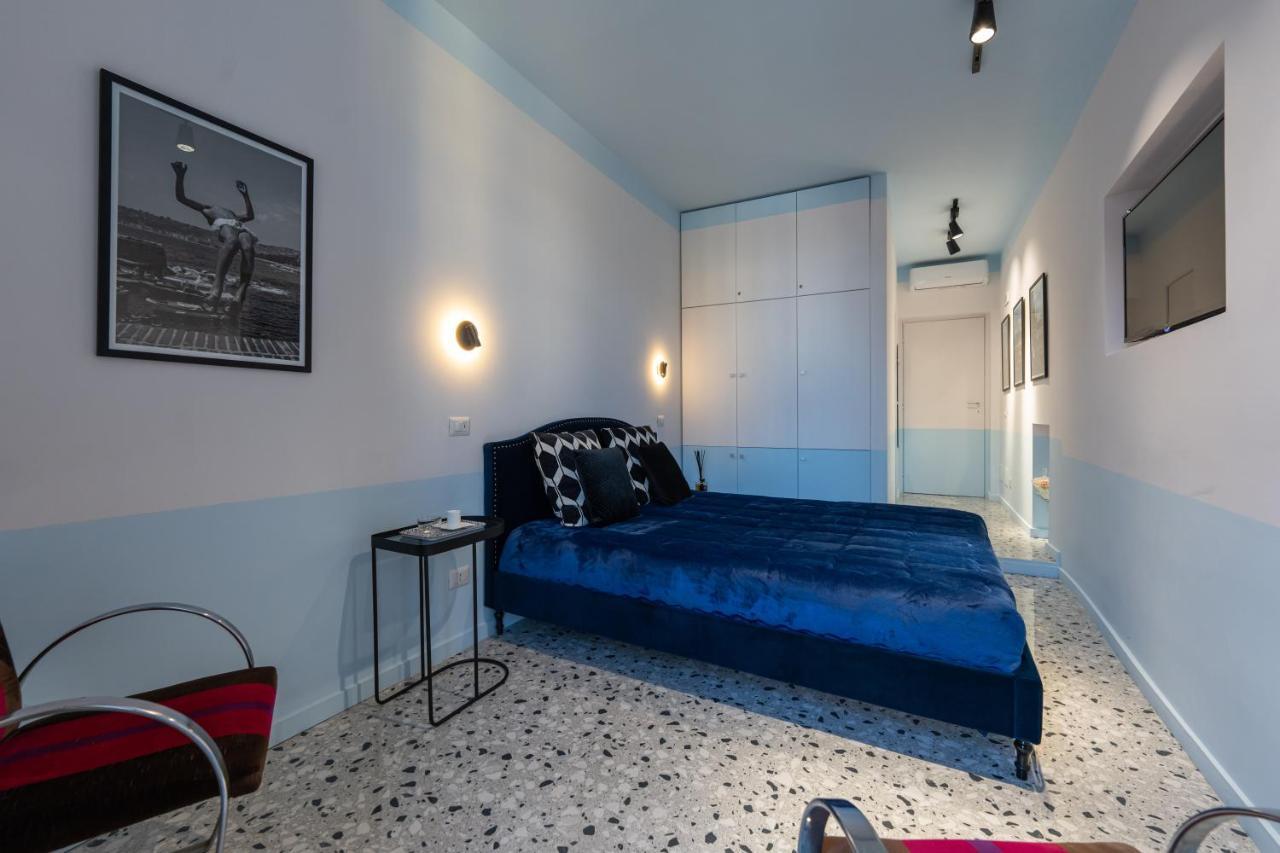 Teatro Toledo 272 Bed & Breakfast Наполи Екстериор снимка