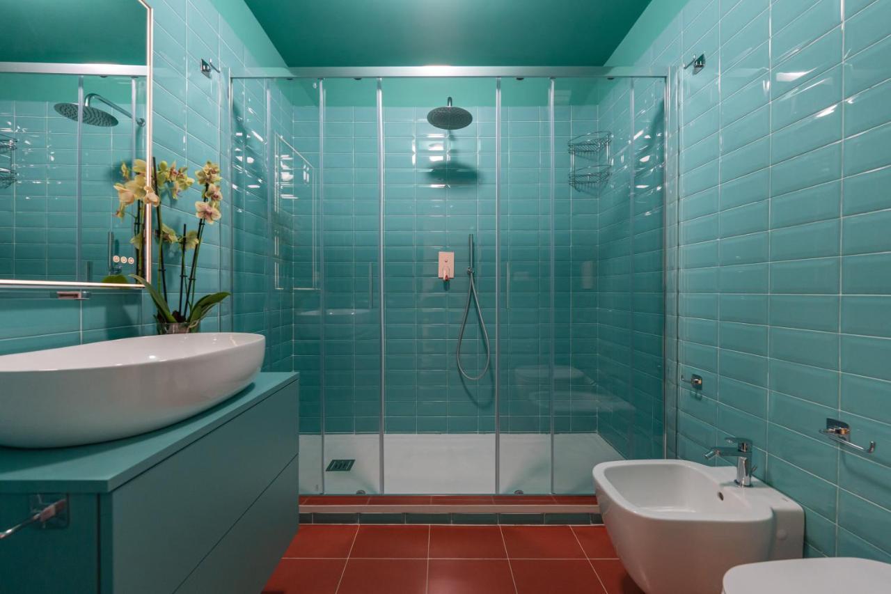 Teatro Toledo 272 Bed & Breakfast Наполи Екстериор снимка