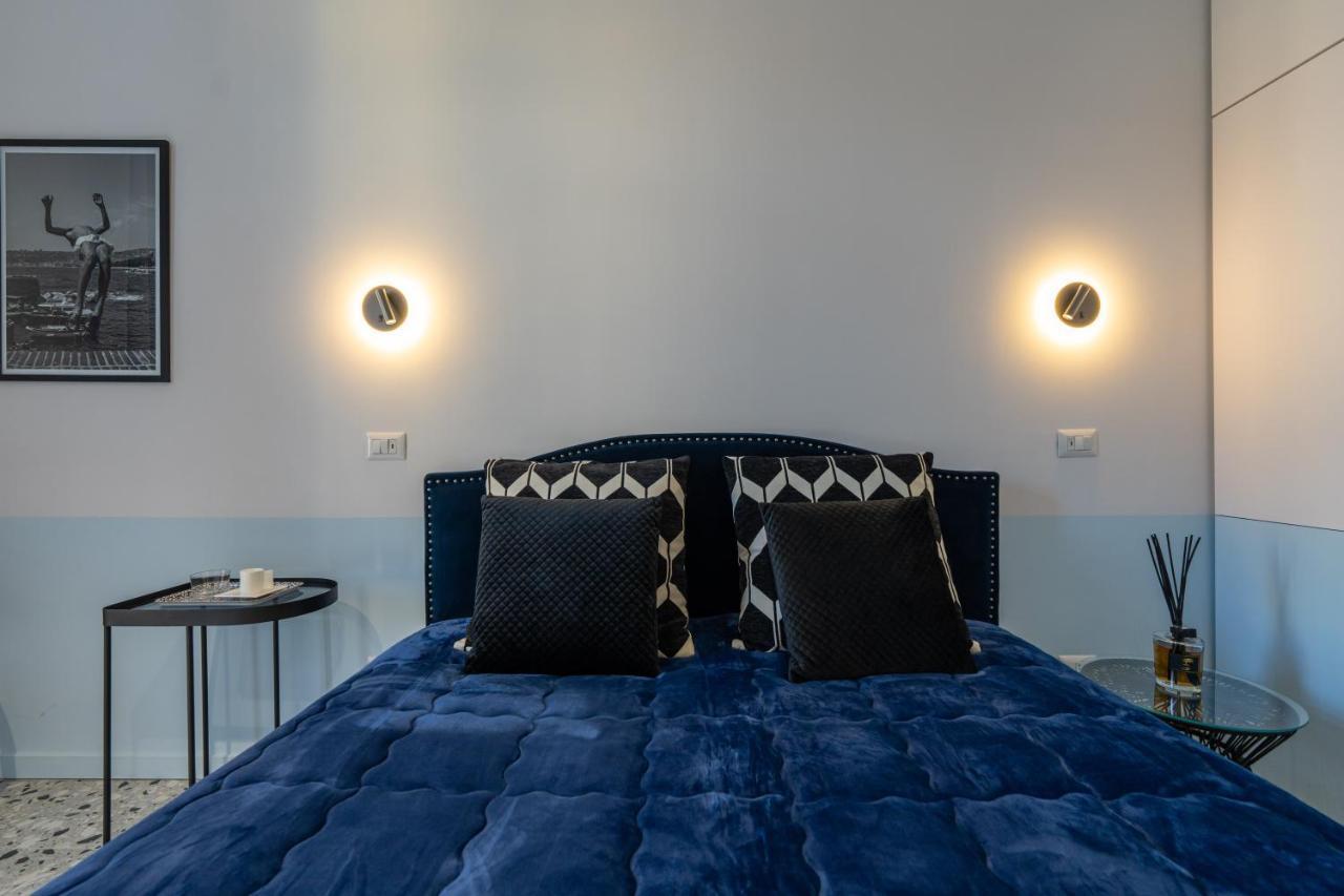 Teatro Toledo 272 Bed & Breakfast Наполи Екстериор снимка