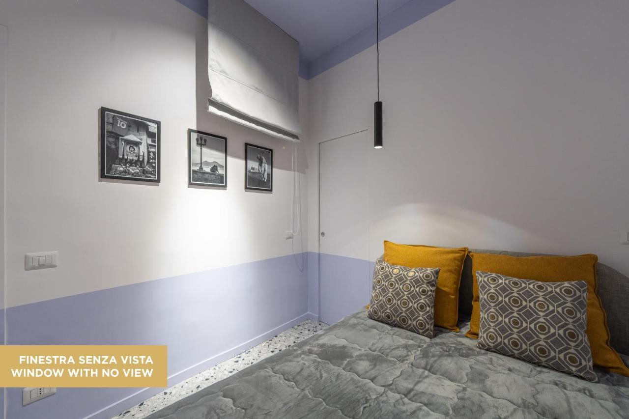 Teatro Toledo 272 Bed & Breakfast Наполи Екстериор снимка